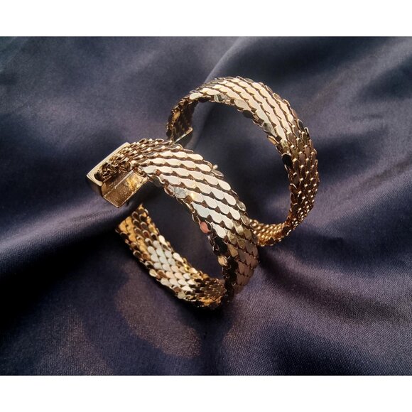 Rare Find Vintage Whiting and Davis Mesh Snake Skin Gold Tone Hoop Earrings - Picture 2 of 4